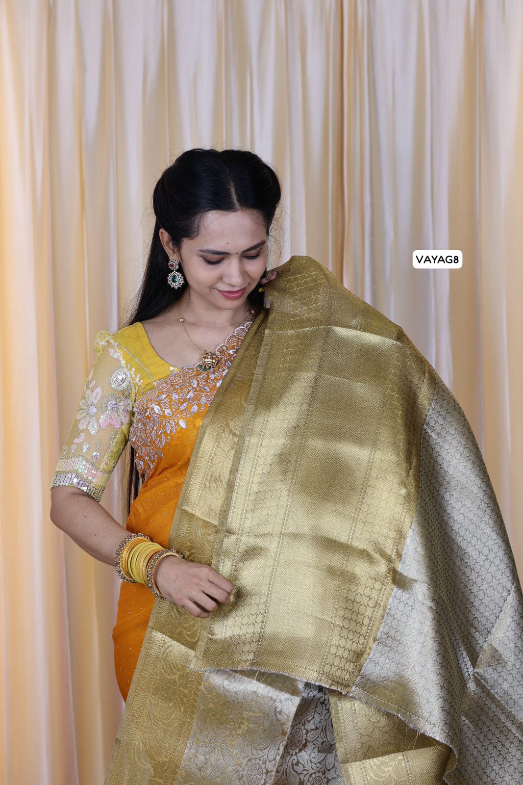 Banarasi kattan dark gold copper shade🥳