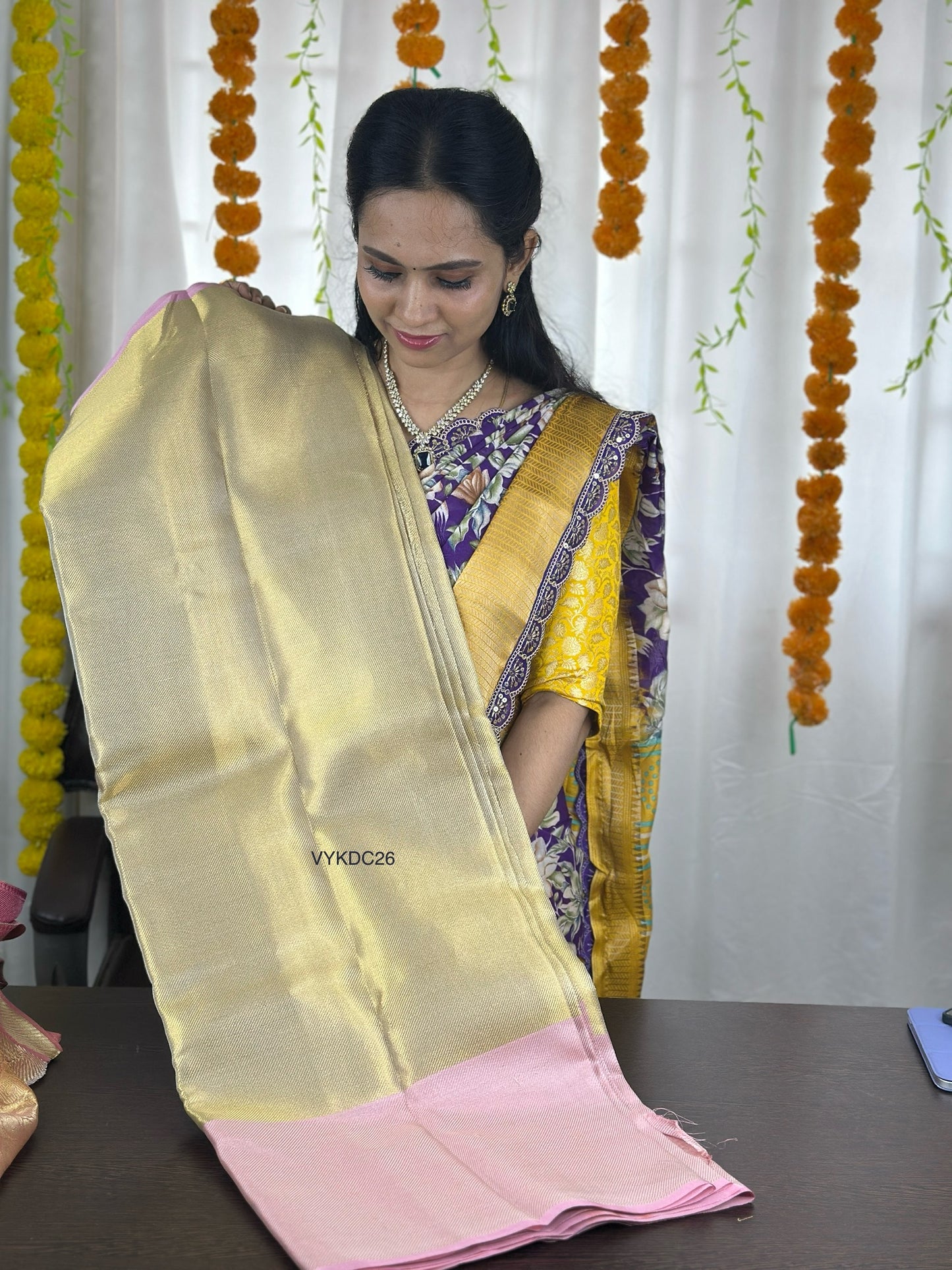 Jothika sareeš„³