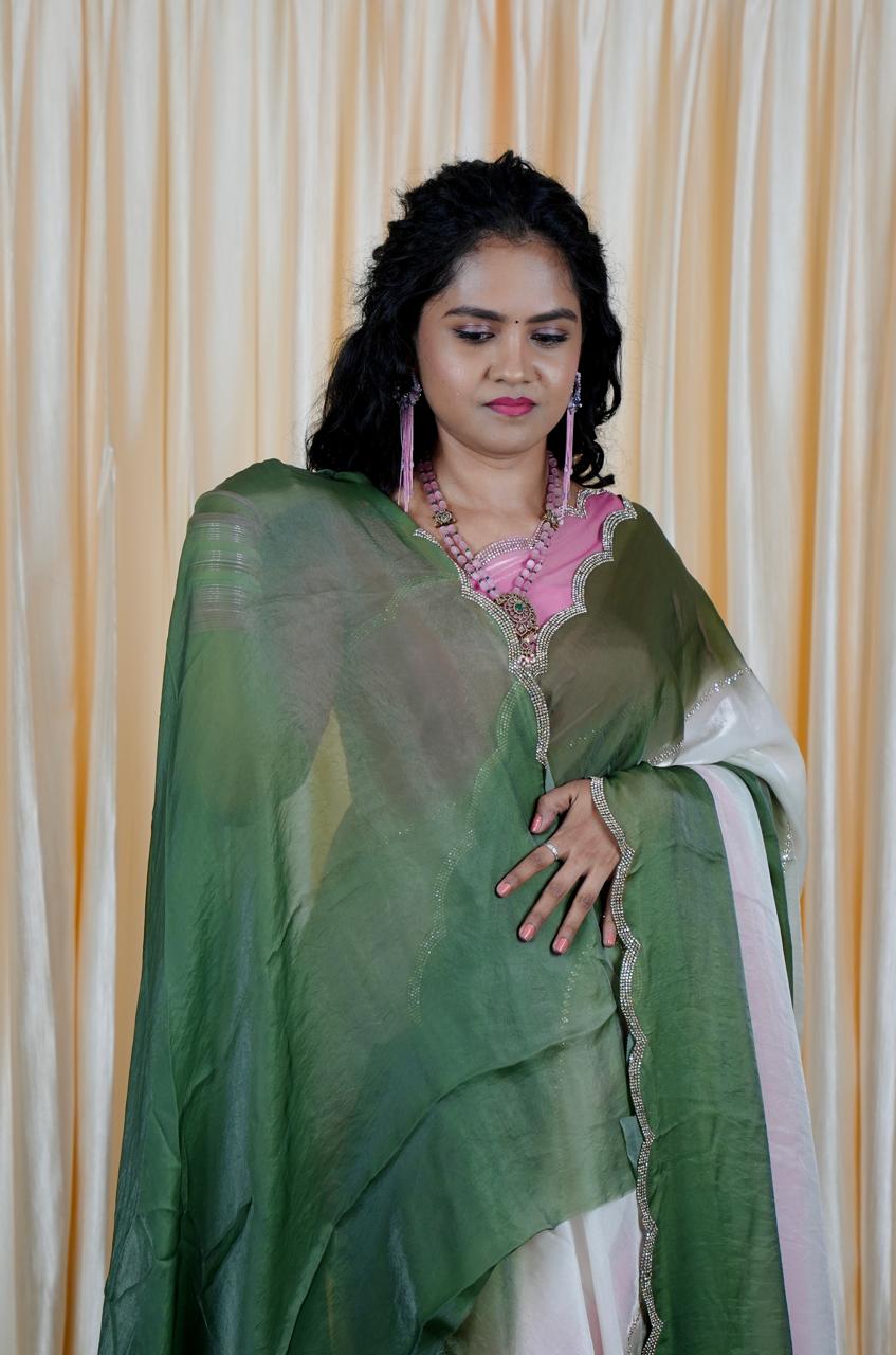 Space silk sarees with cutwork border🥰🥳✅