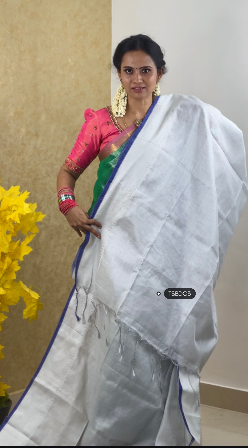 Kadhi linen saree with running blouse 🥳