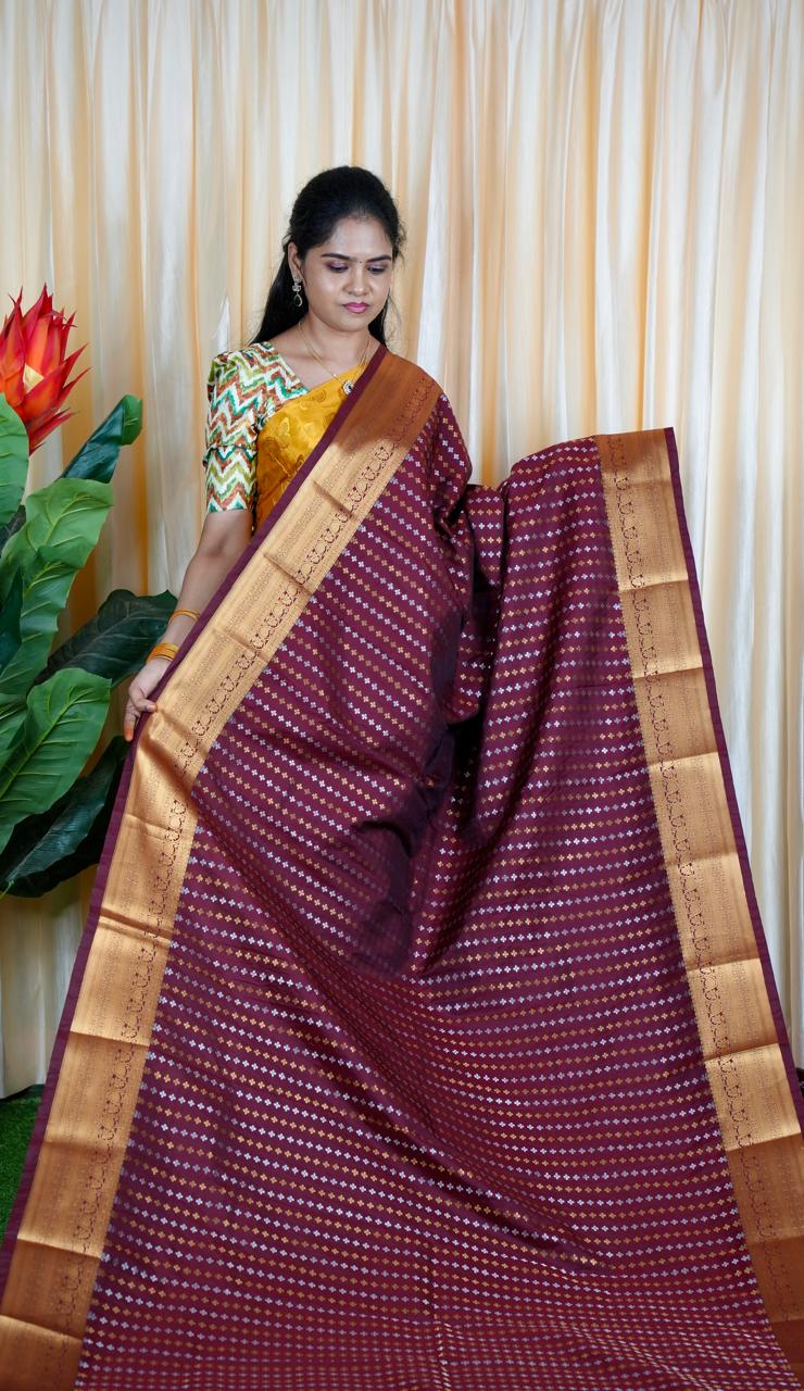 Premium Sridevi Inspired Saree (no animal figure ) šš