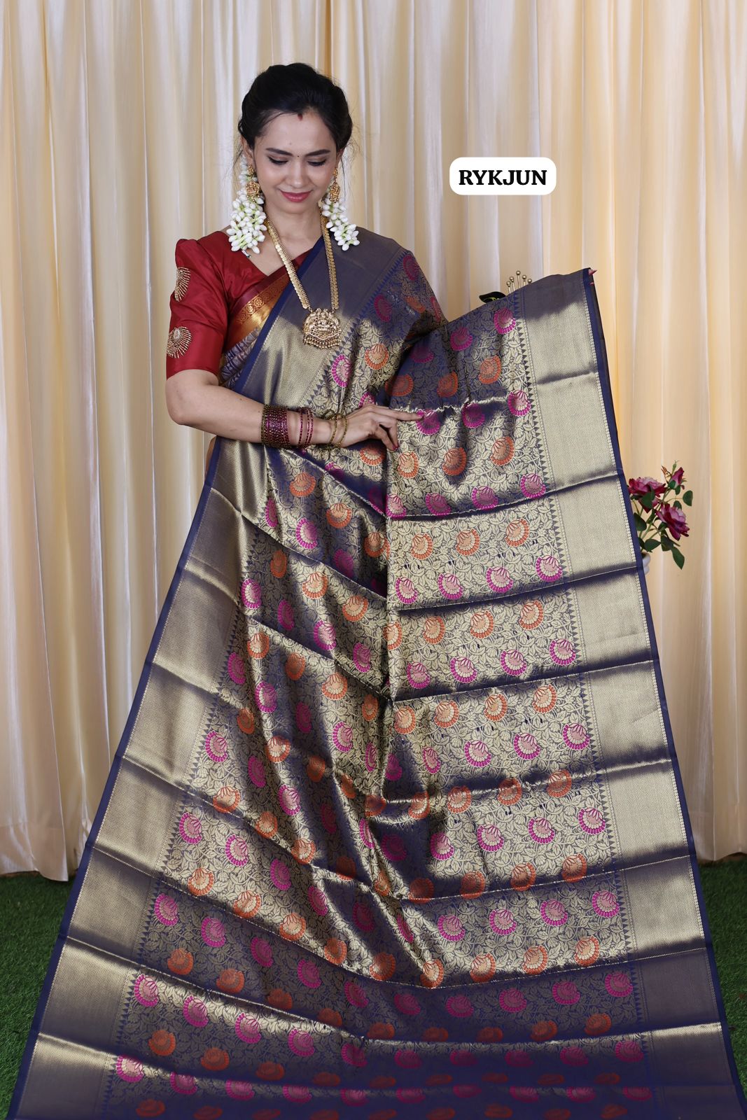 Nita Ambani inspired .sareeš„³