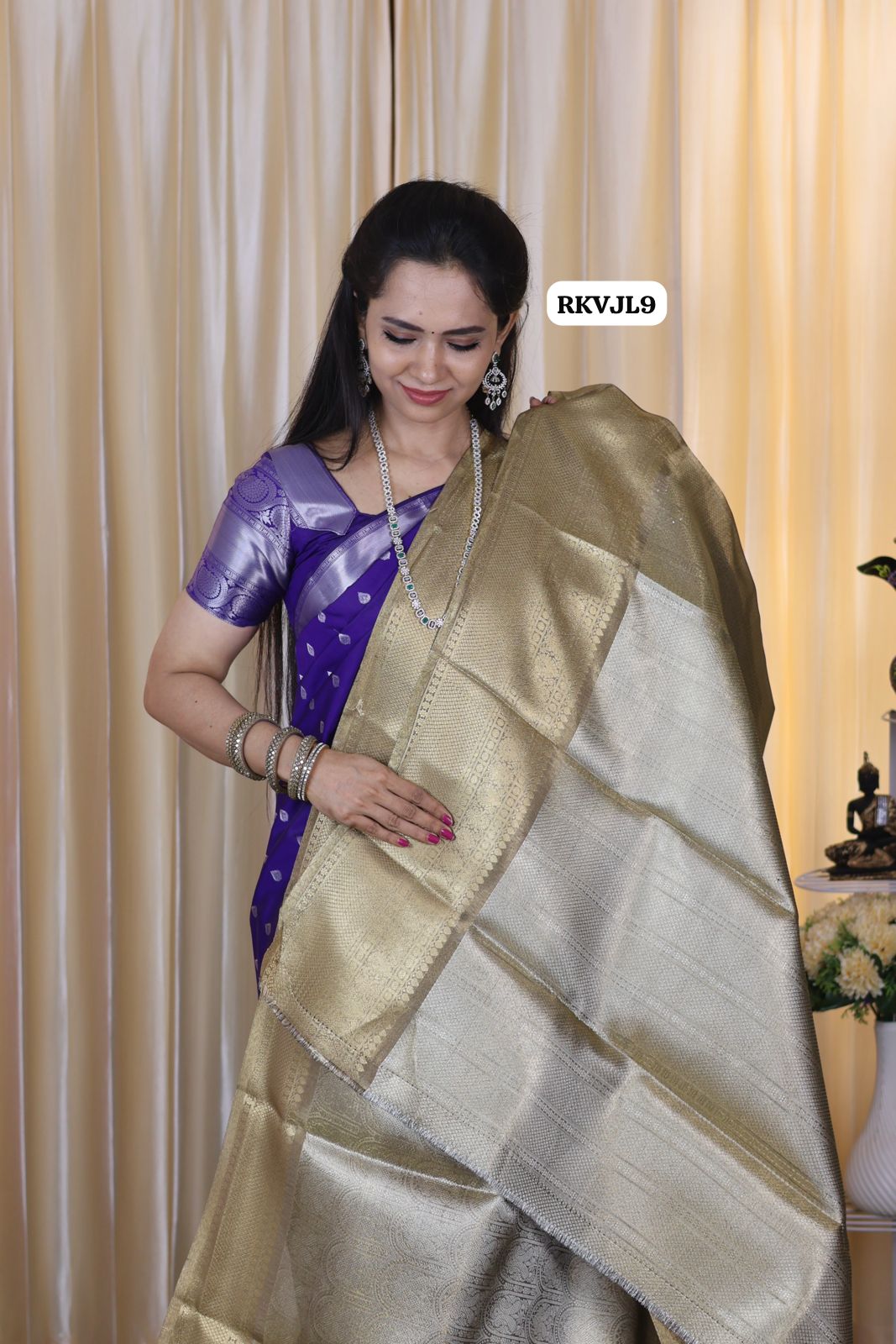Shobita inspired katan semi silk sareeš„³