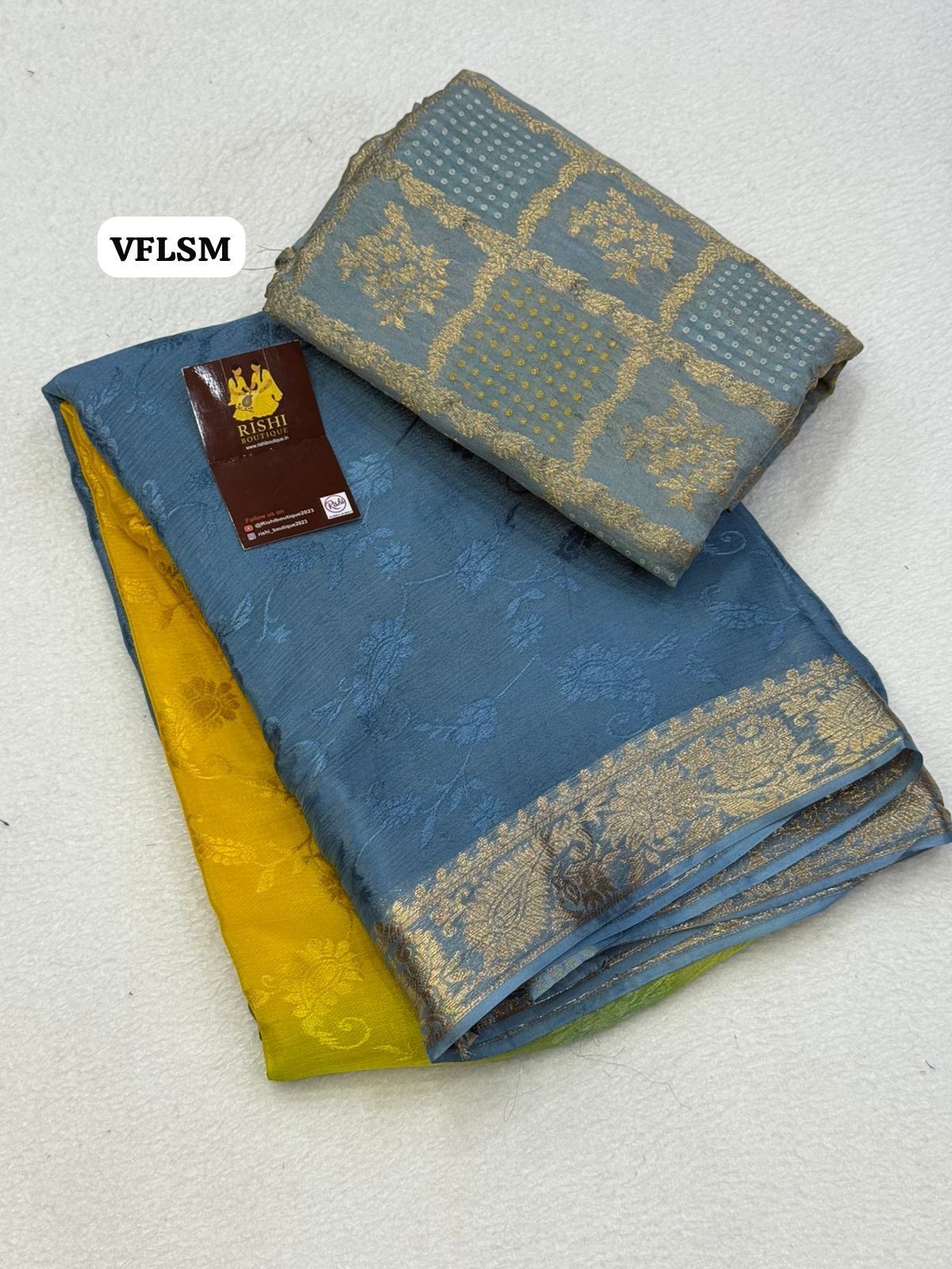 Viscose Chinnon saree 2d self embossed design with small border🥳