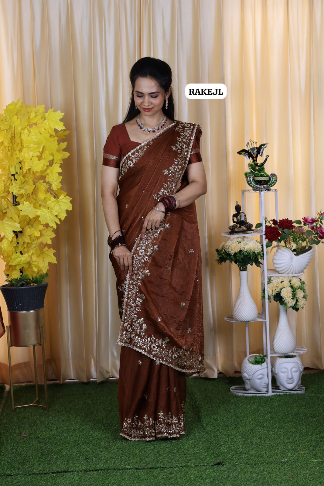 Space silk model with heavy sequins and embroidery work
Coffee brown color offer😍