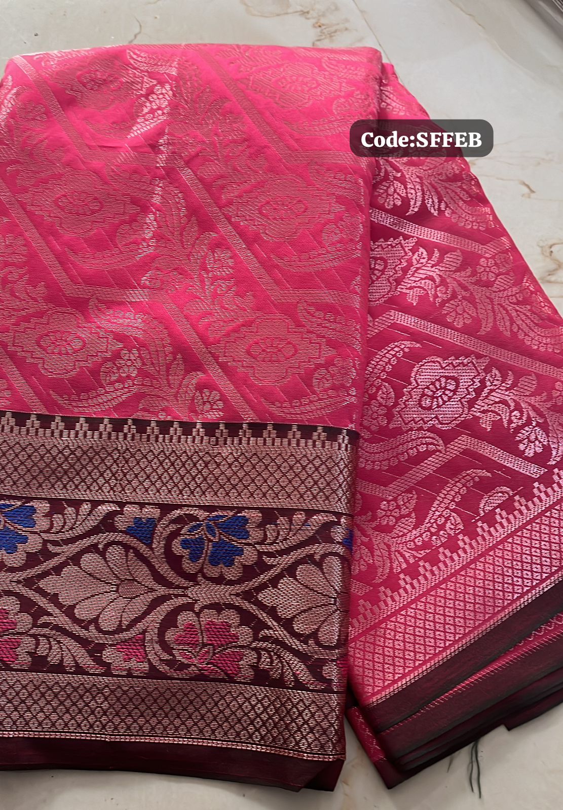 Semi silk sareeš„°