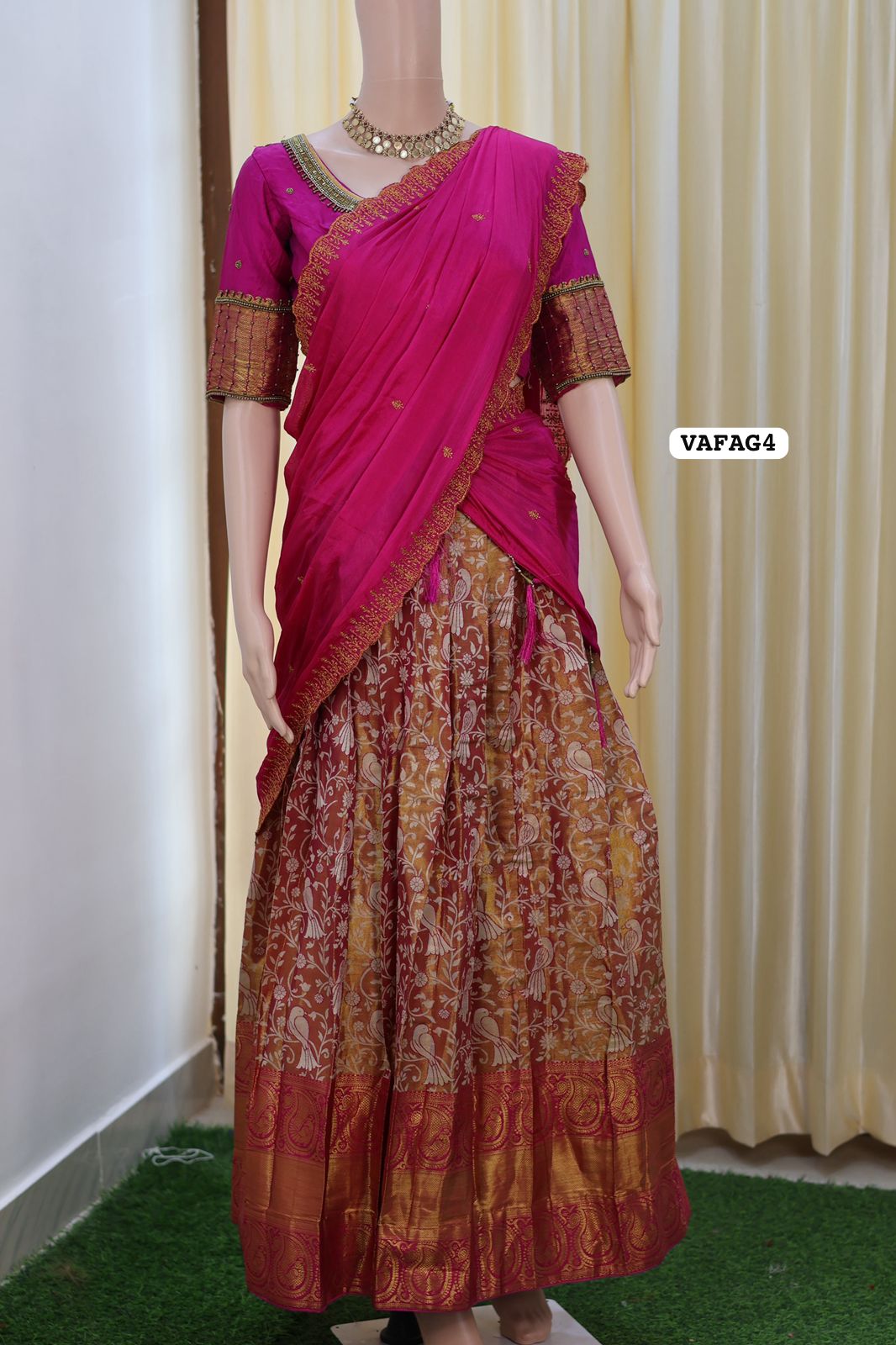 Kanchi semi silk Lehangaš„³