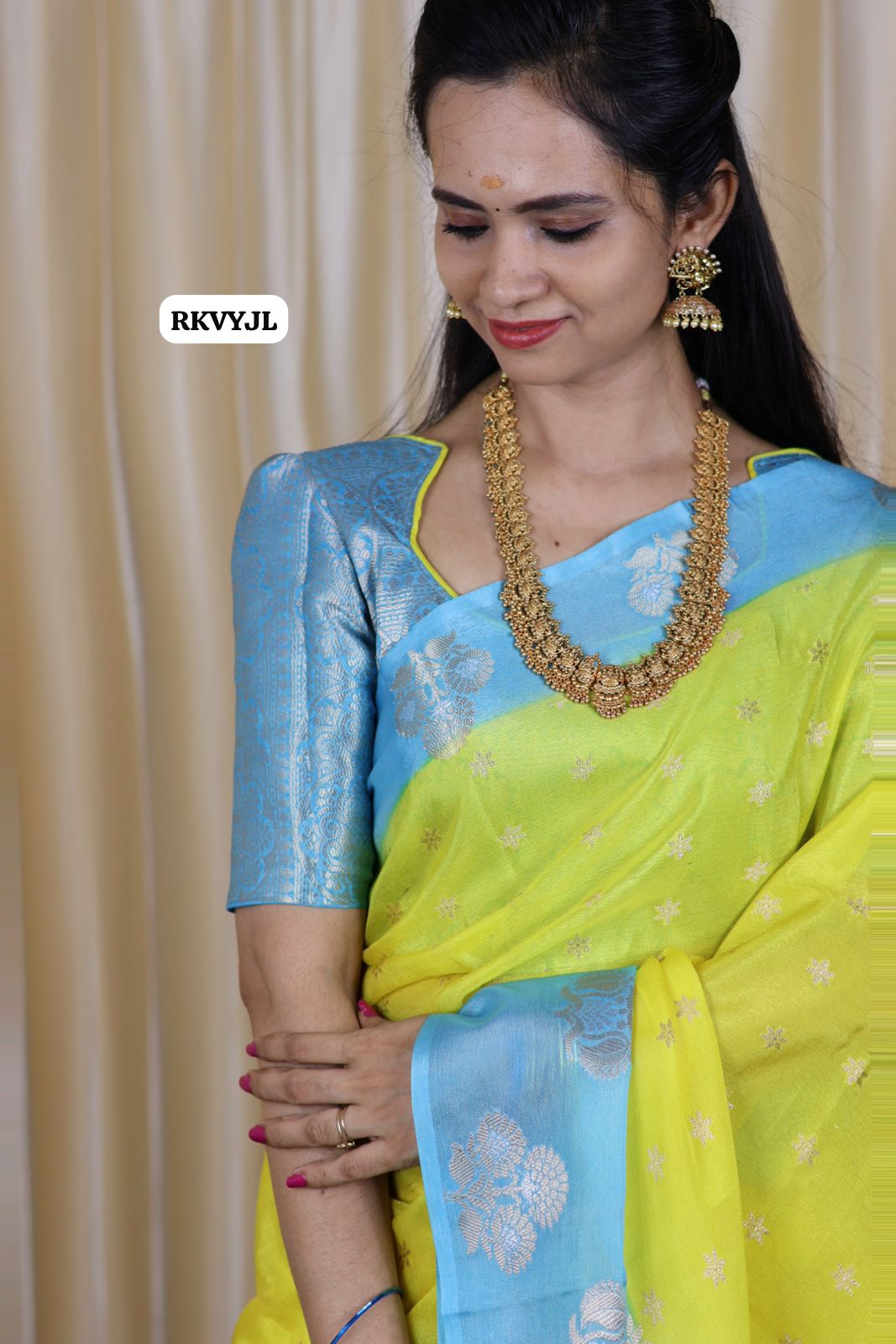 Warm silk saree 🥳