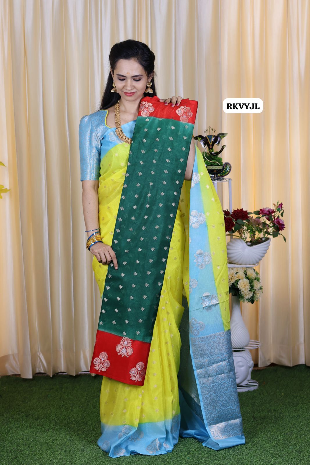 Warm silk saree 🥳