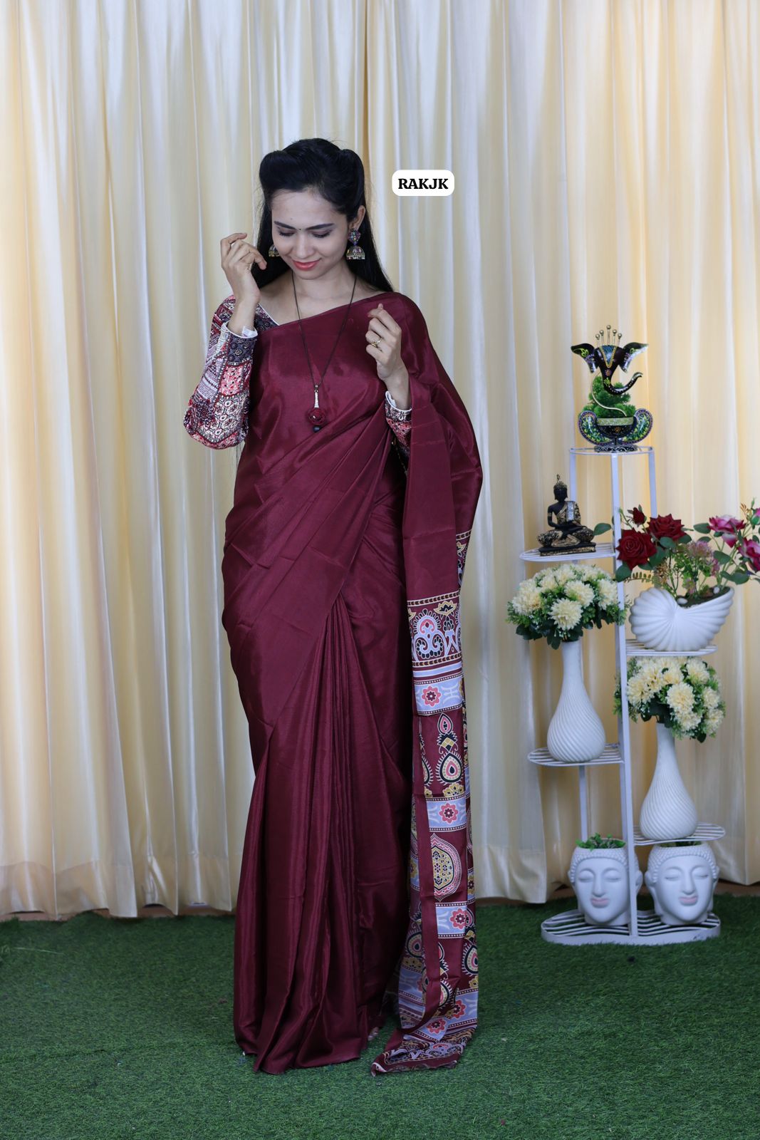 Aadi offer🌹Most trending ajrak print Chinnon .semi silk saree