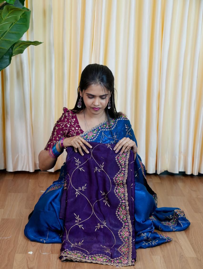 Space silk saree with embroidery blouse🥰😎📚