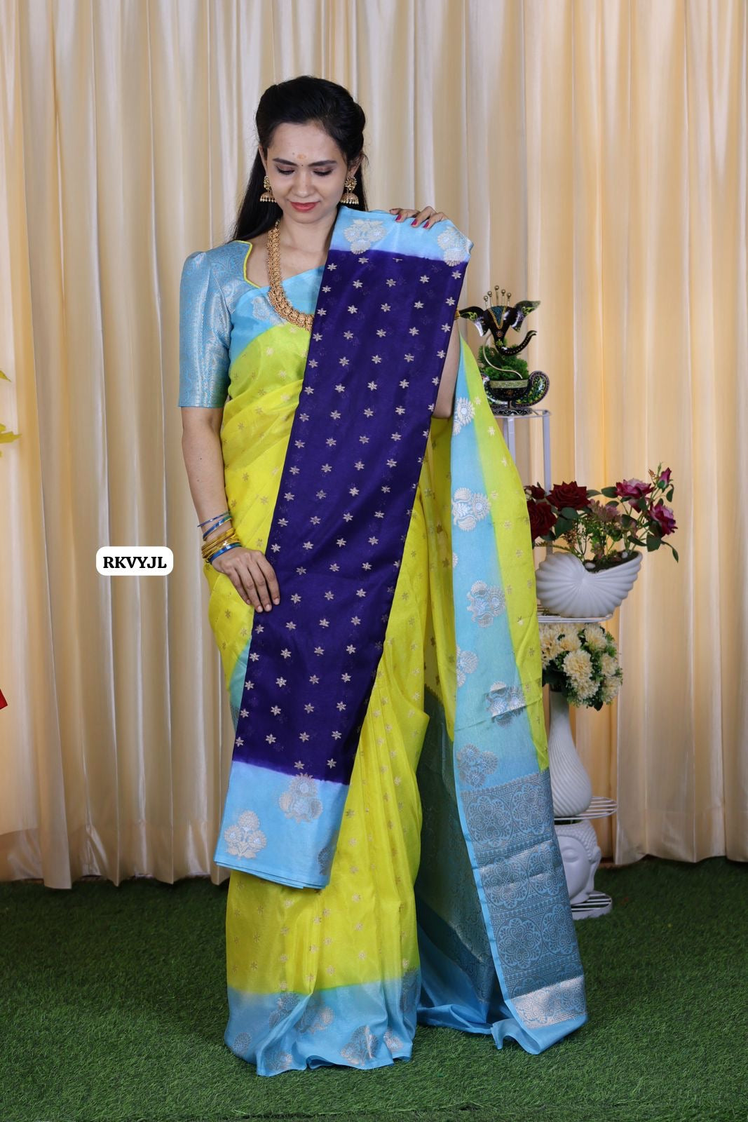 Warm silk saree 🥳