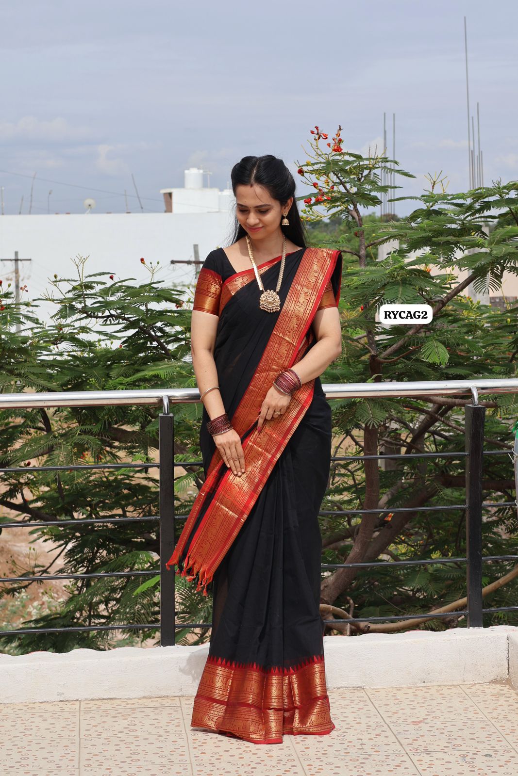 Premium Kanchi cotton 🥳black⚫with red