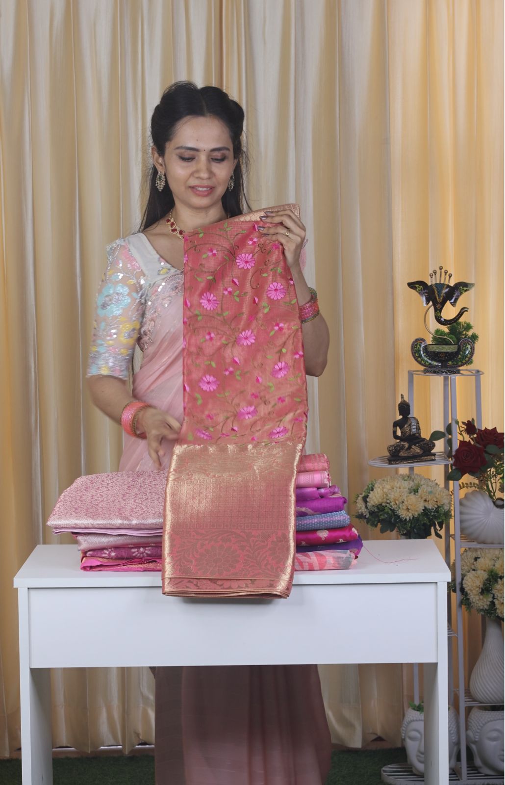 Aadi offerđšEmbroidery tissue sareeđ¤