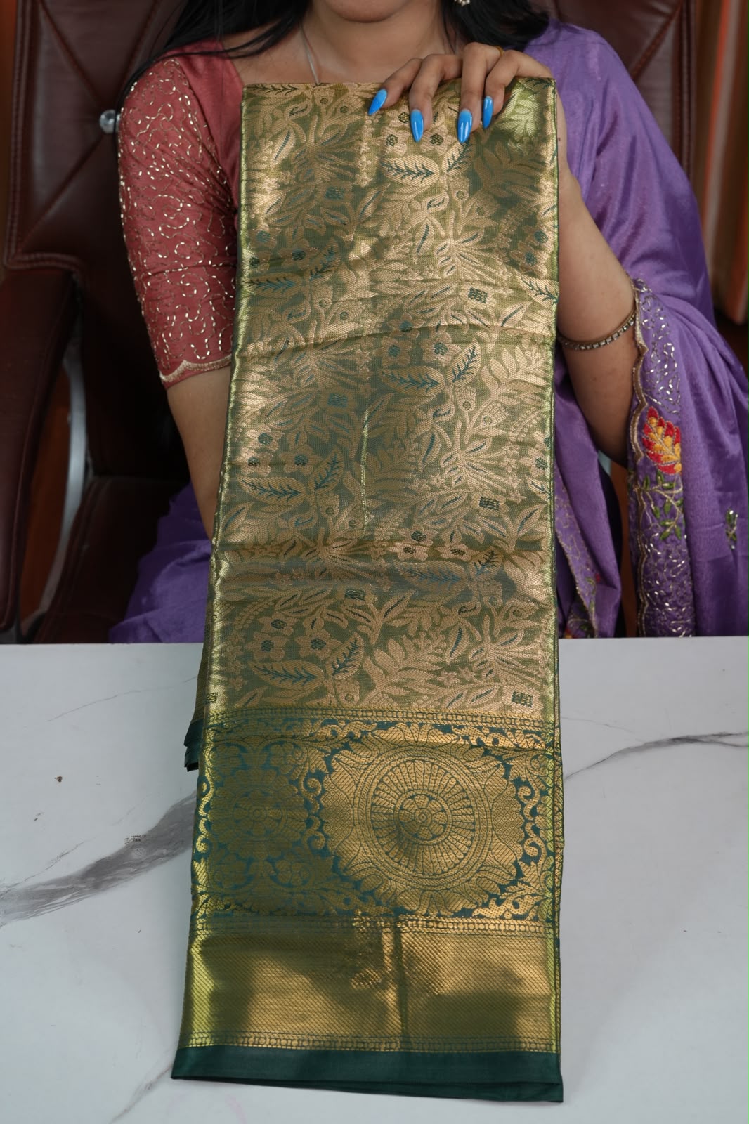 Semi silk sarees🥰😎📚