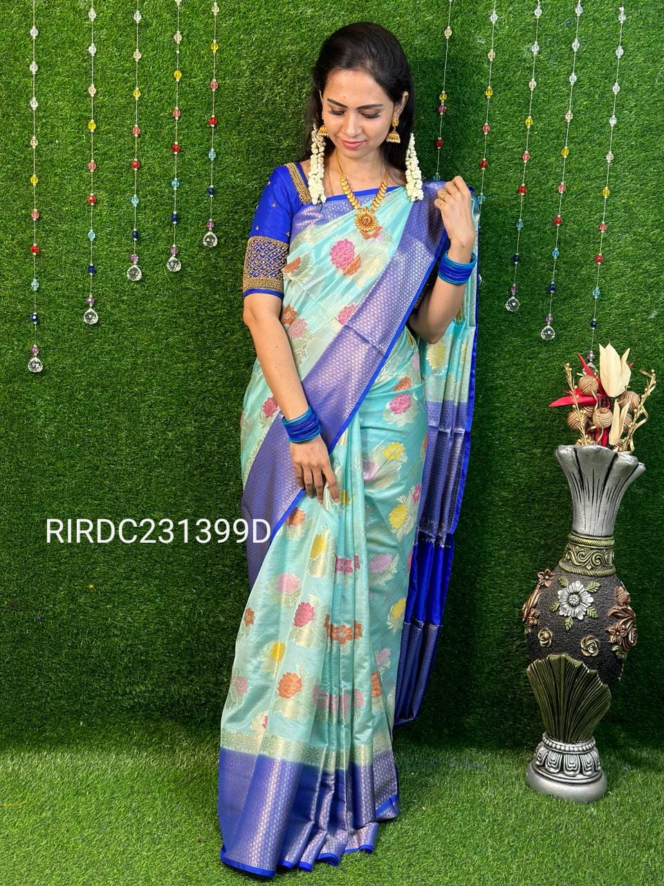 Warm silk saree 🥳