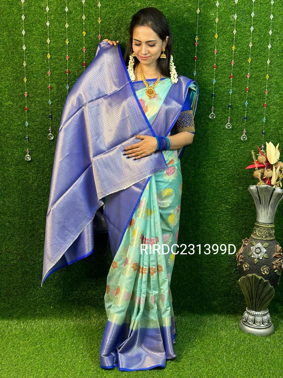 Warm silk saree 🥳