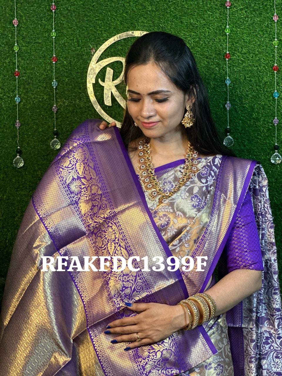Semi silk sarees š„³ā