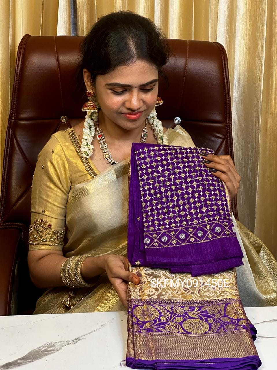 Kanchipuram semi silk saree prebook š„³