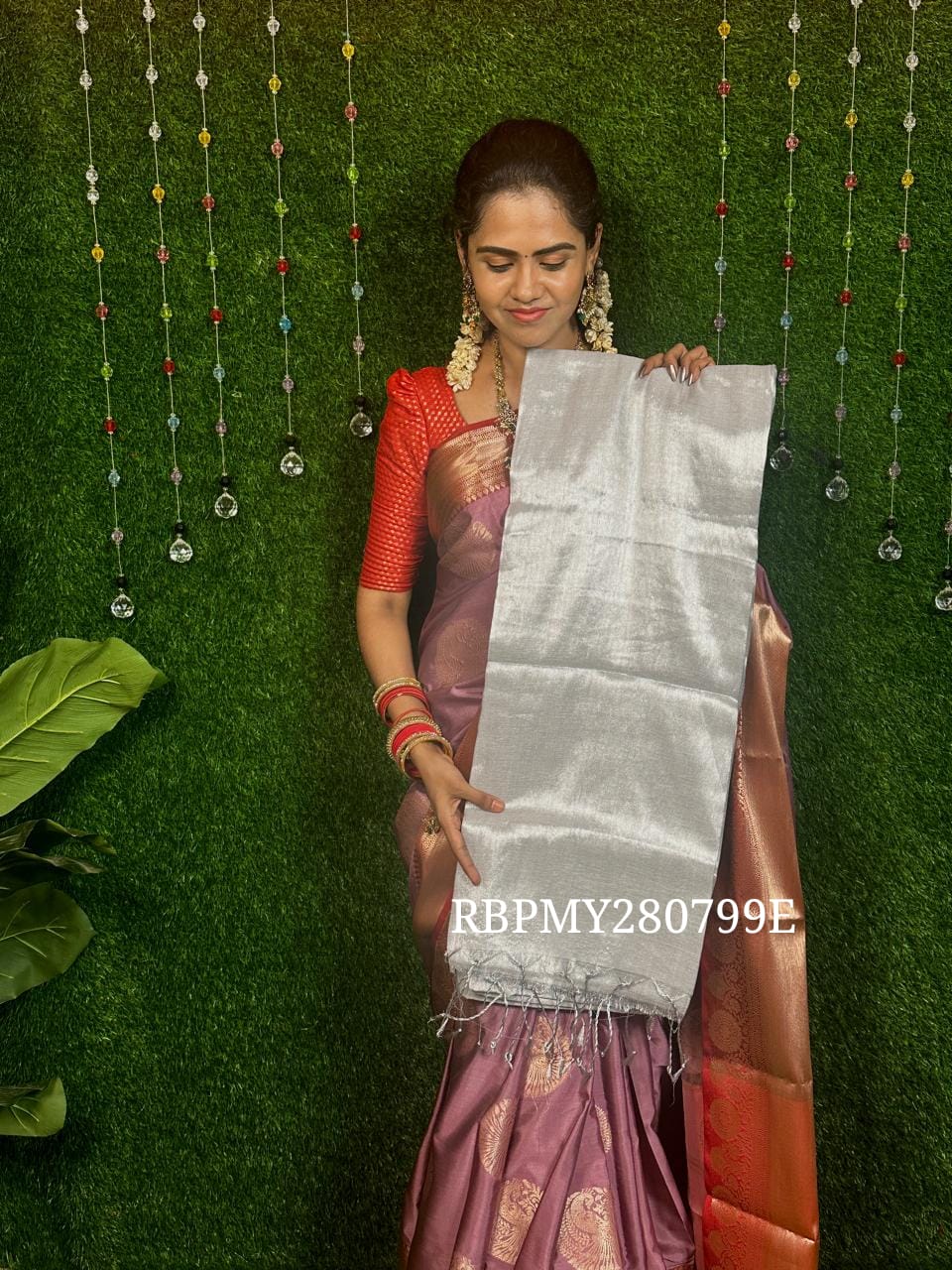 Kadhi tissue saree.🥳