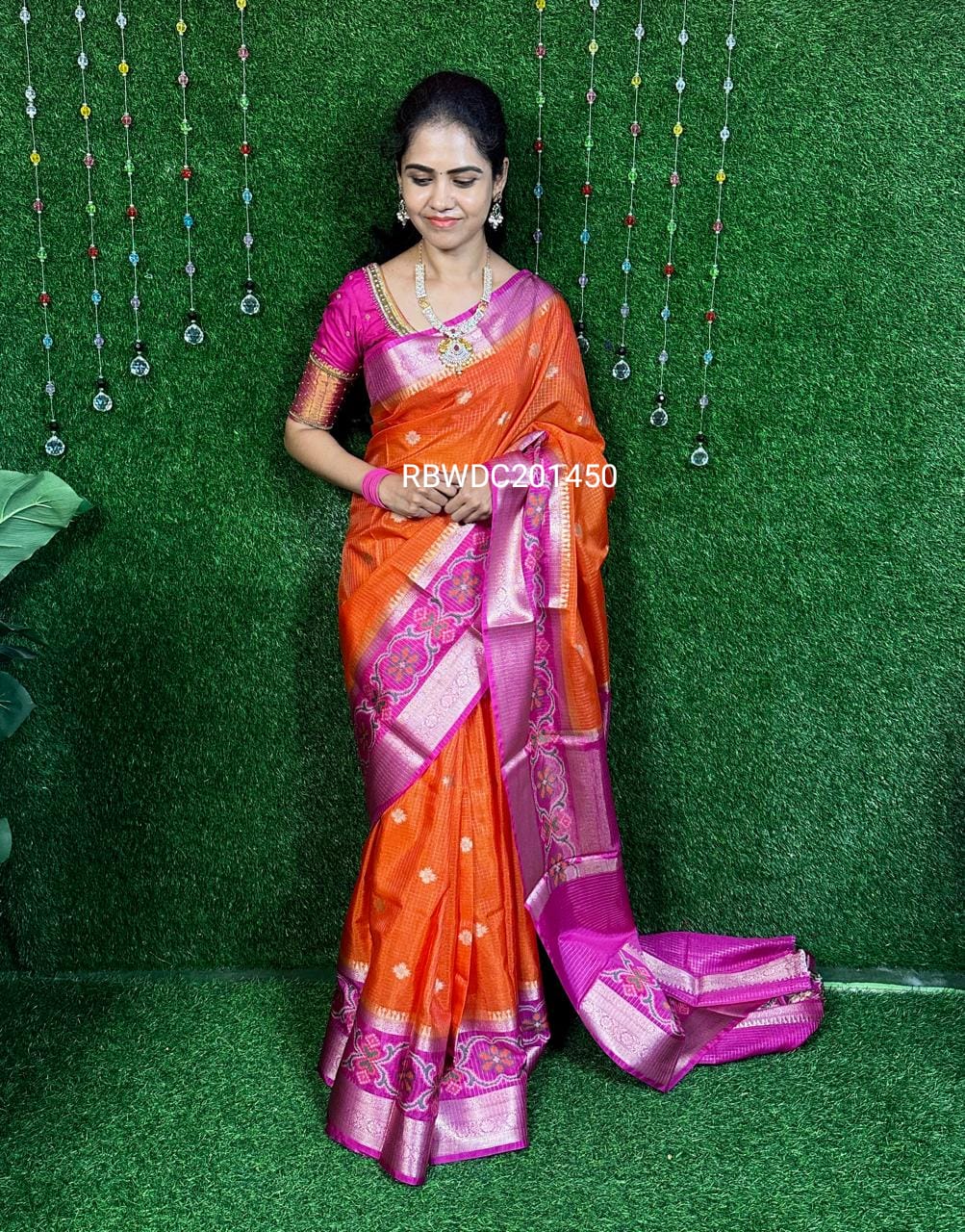 Warm silk saree 🎁