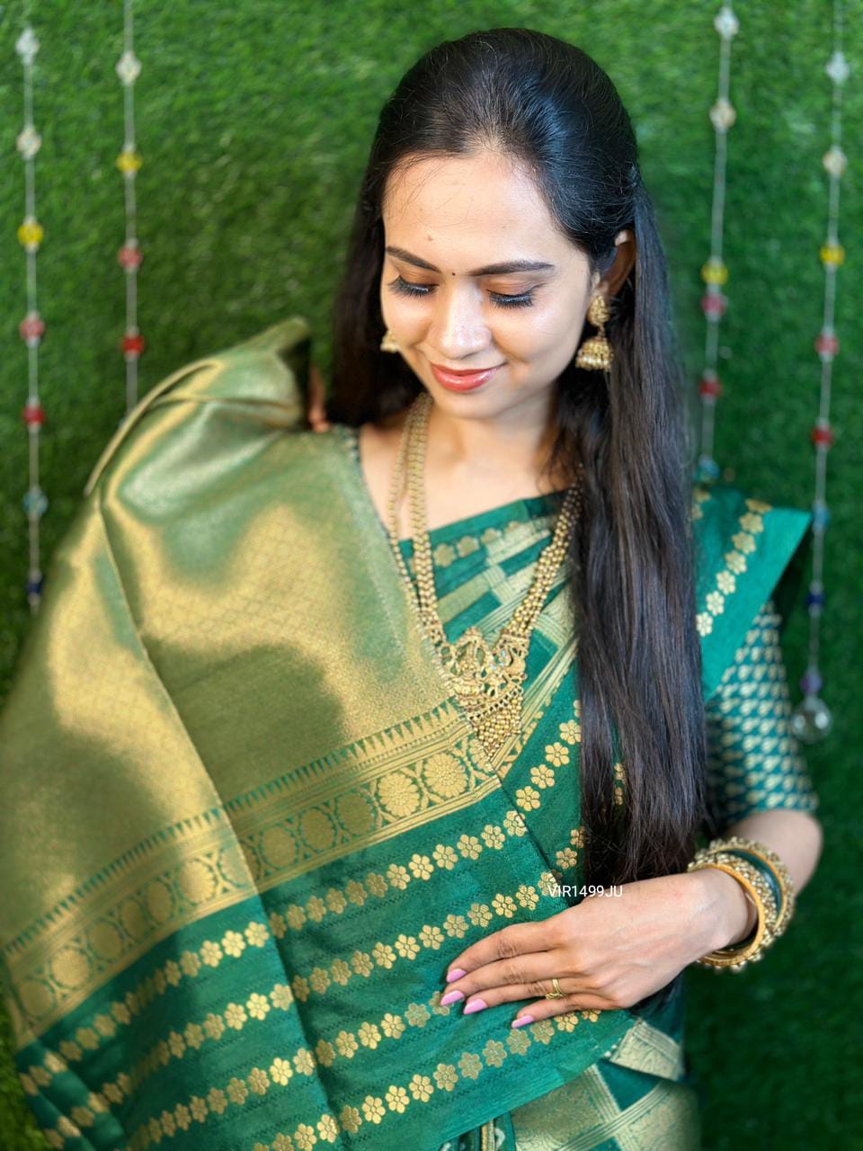 Warm silk with zari weaving offerš„°š