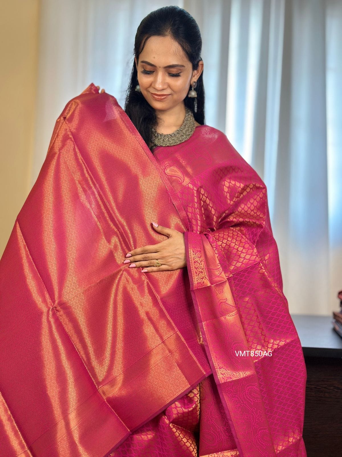 Semi soft silk sareesā