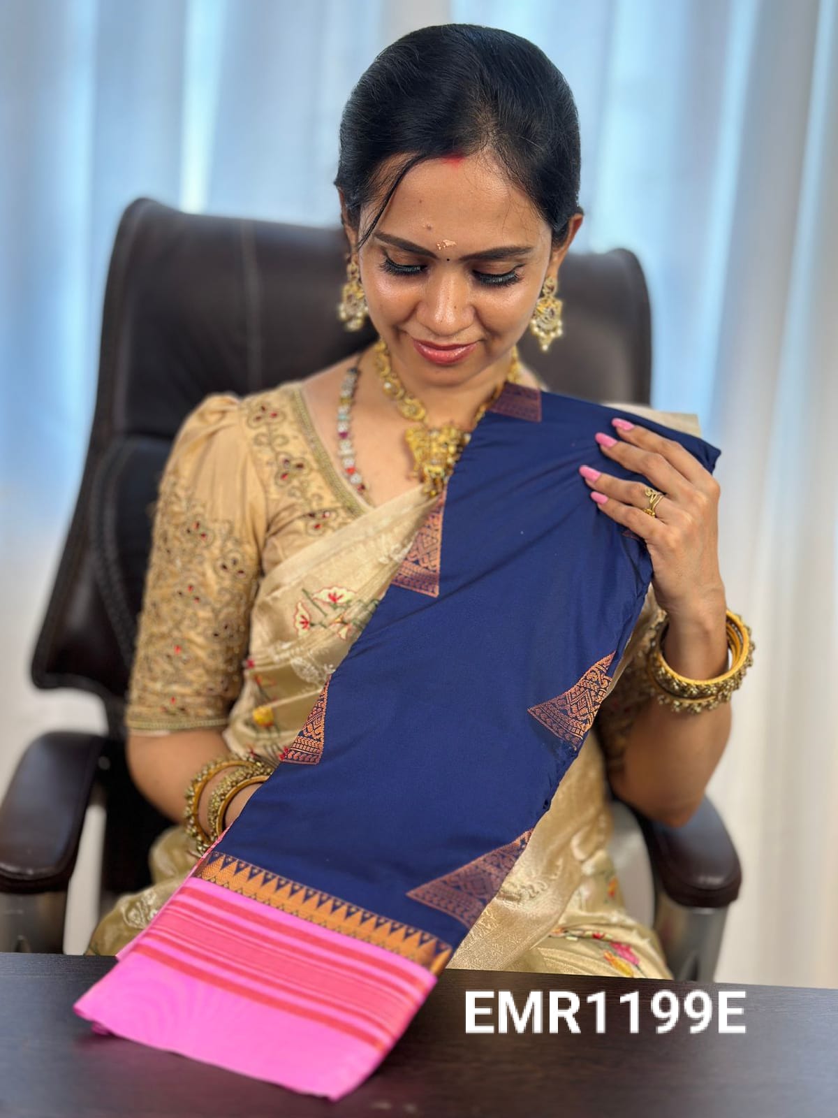 Aadi offer 🌹Semi soft silk😍