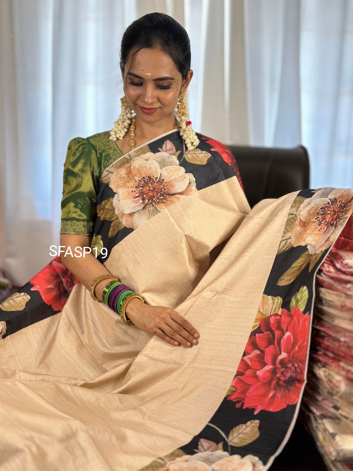 Dola tussar sillk ❌ not available