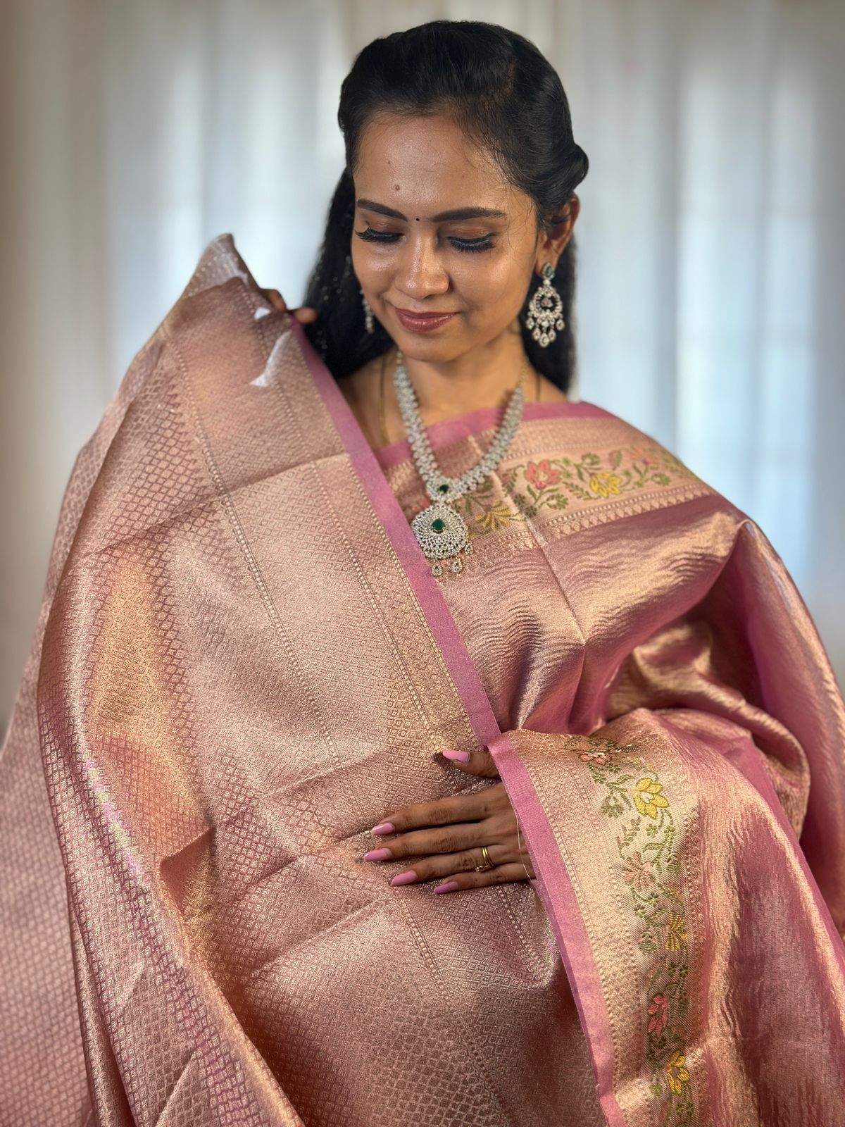 Crushed tissue saree