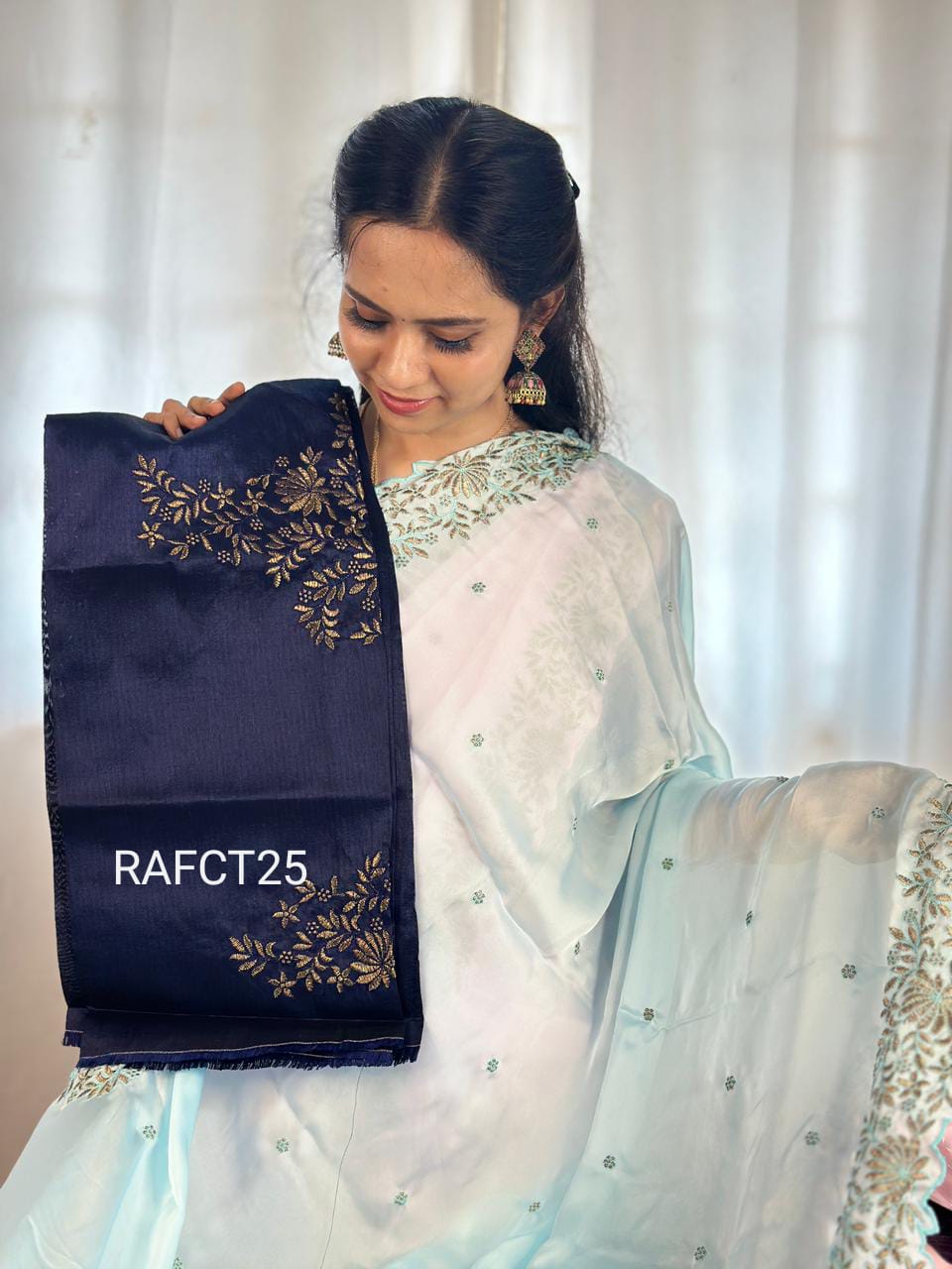 Space silk saree with embroidery blouse❌