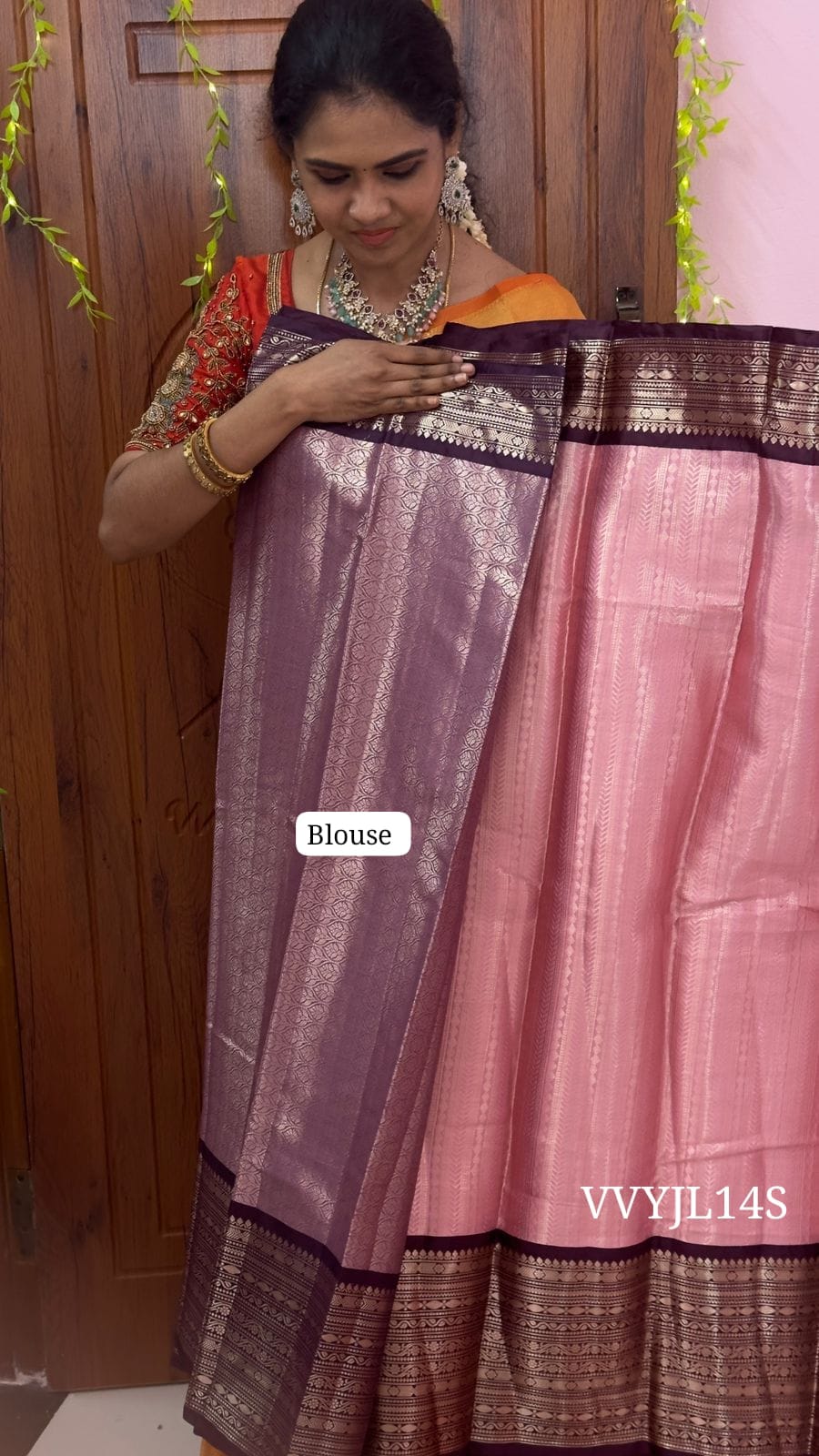Premium banarasi tissue saree sold❌