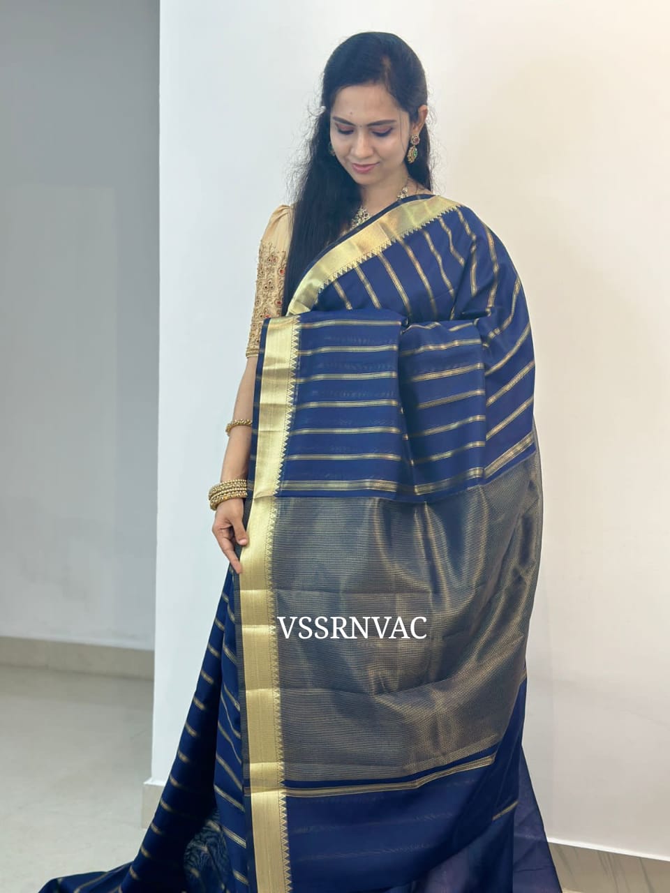 Manglori semi silk soft cotton sarees with plain blouse border to sleeves😍