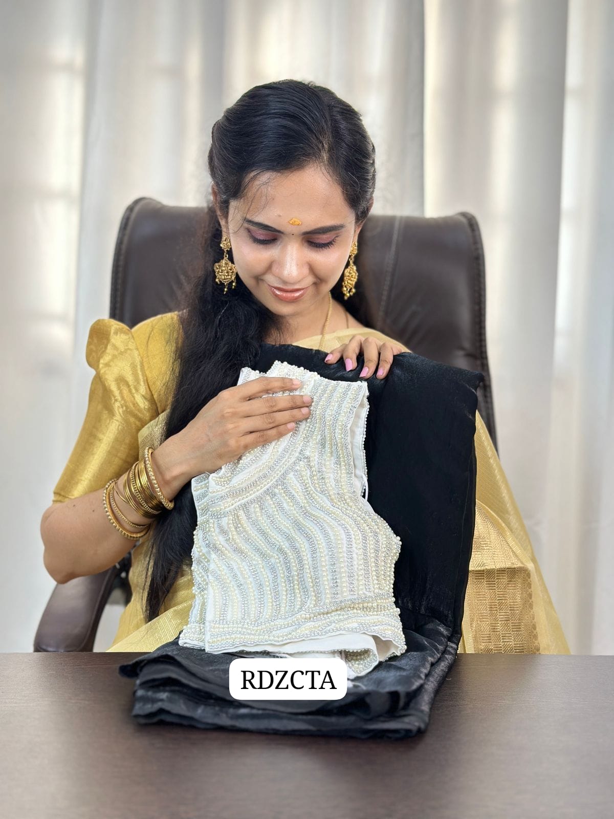 Bollywood style premium Party wear saree with pearl work readymade blouse combo🥳prebook 20-25 days