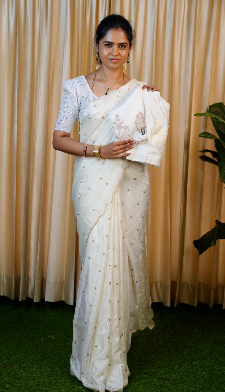 Designer saree with ready made blouse 🥳prebook 20-25 days