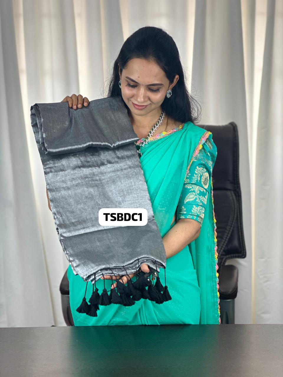 Kadhi tissue saree š„³