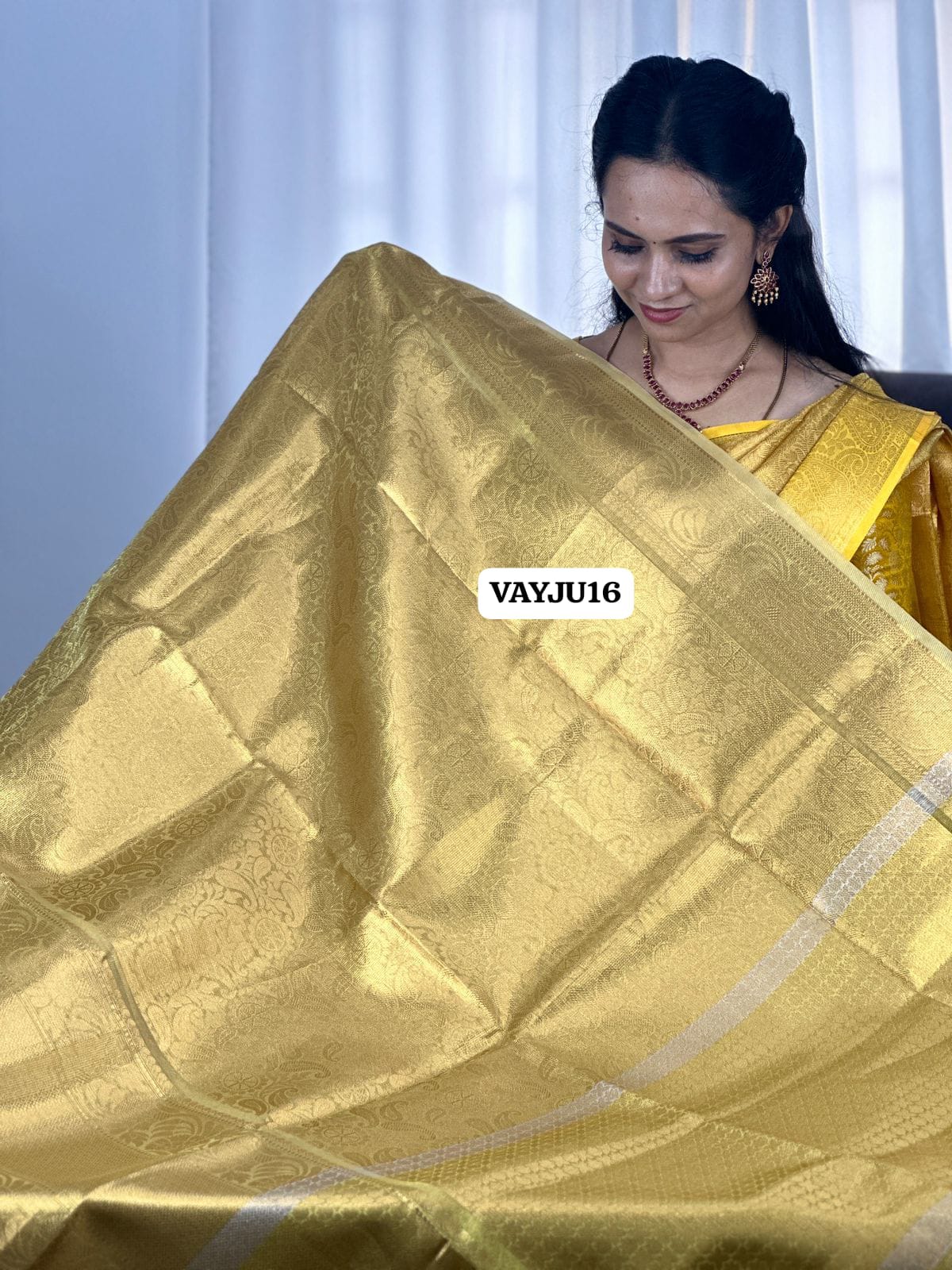 Aadi offer🌹Semi katan tissue saree with running blouse😍