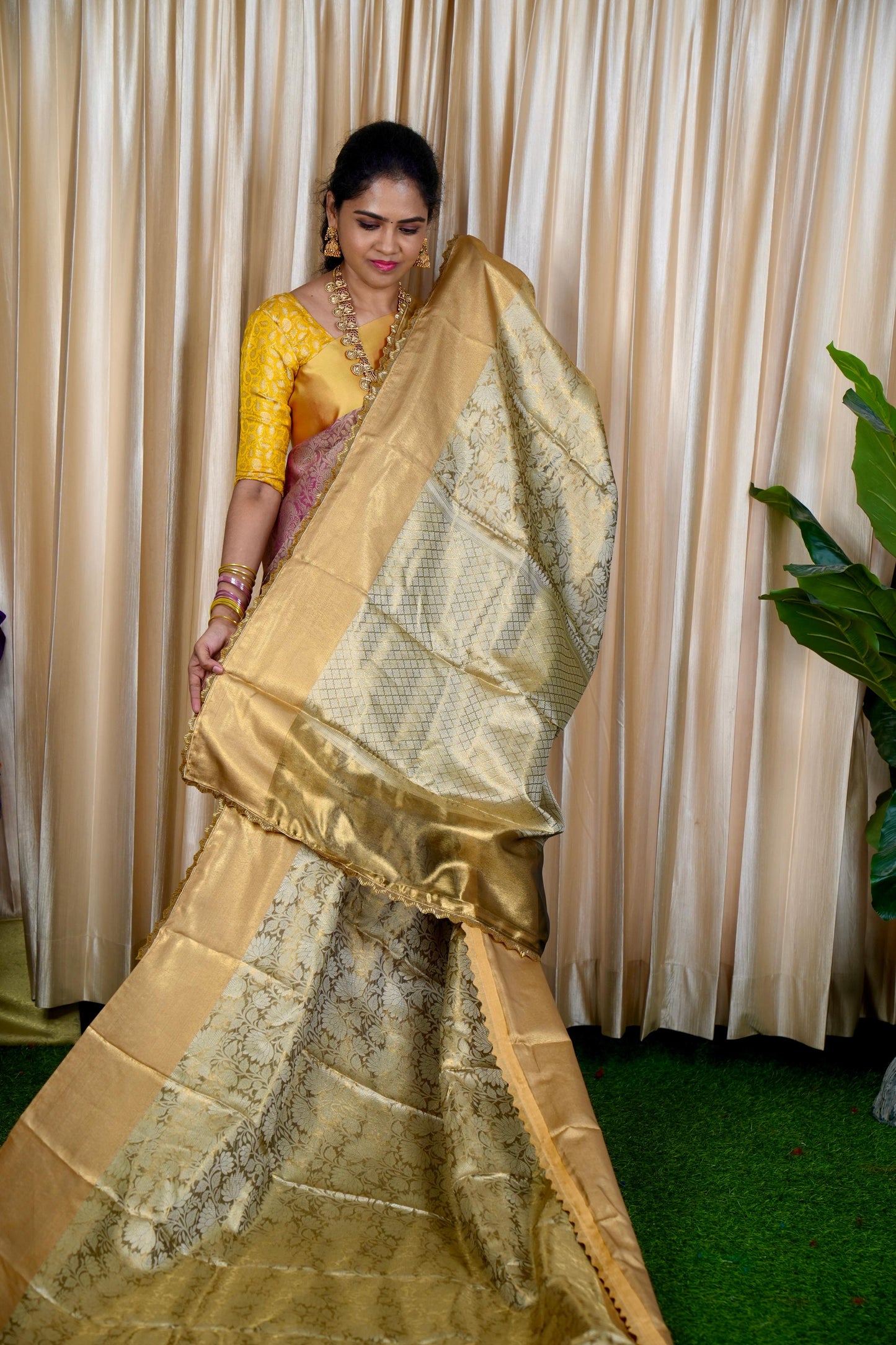 Mrs. Nita Ambani inspired saree with grand lace š„³