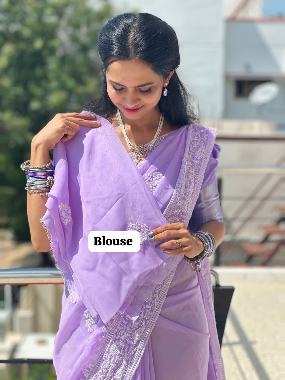 Designer saree with embroidery border 🥳prebook 20-25 days