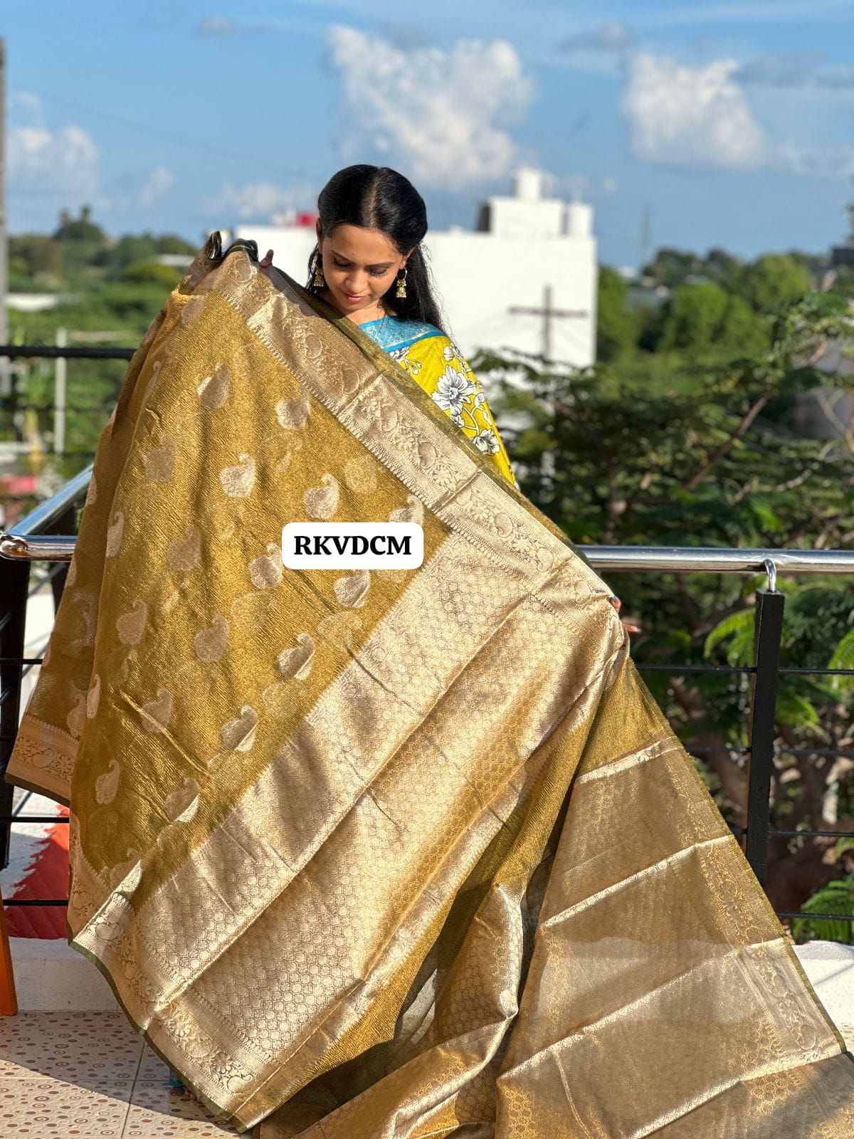 Crushed tissue saree⌛