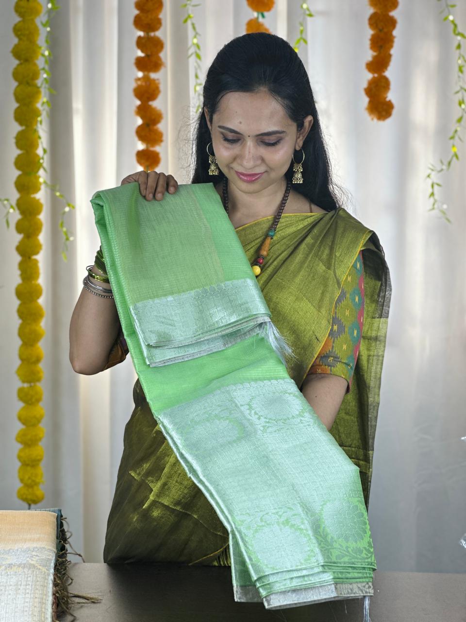 Tissue saree sol