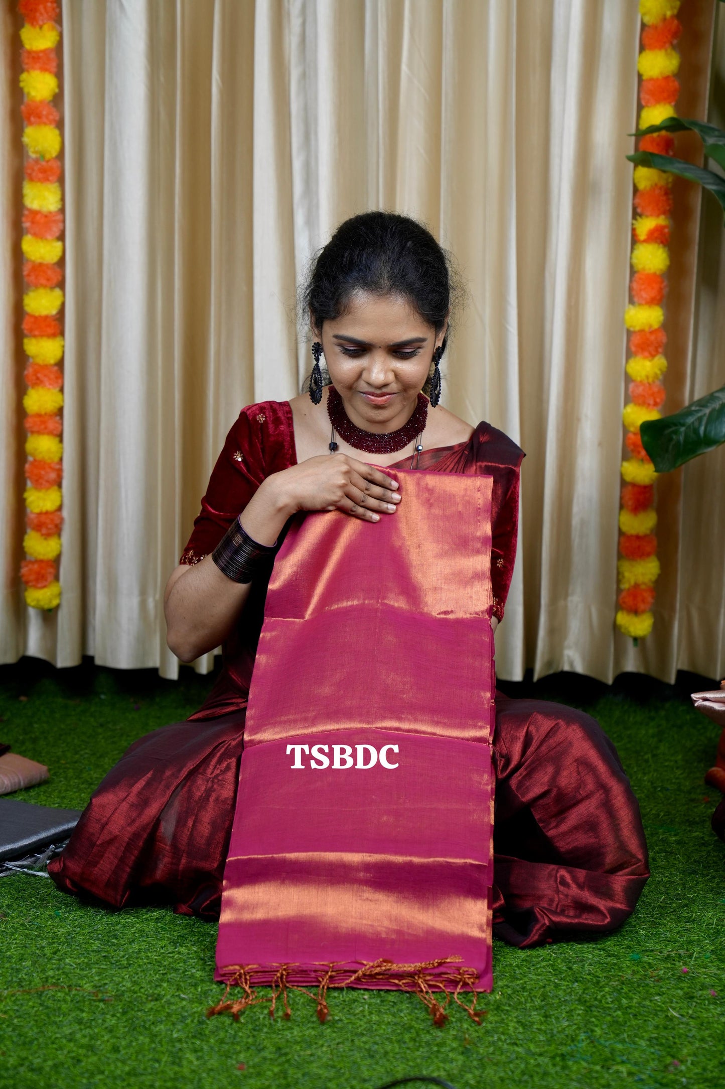 Kadhi soft tissue silk saree š„³