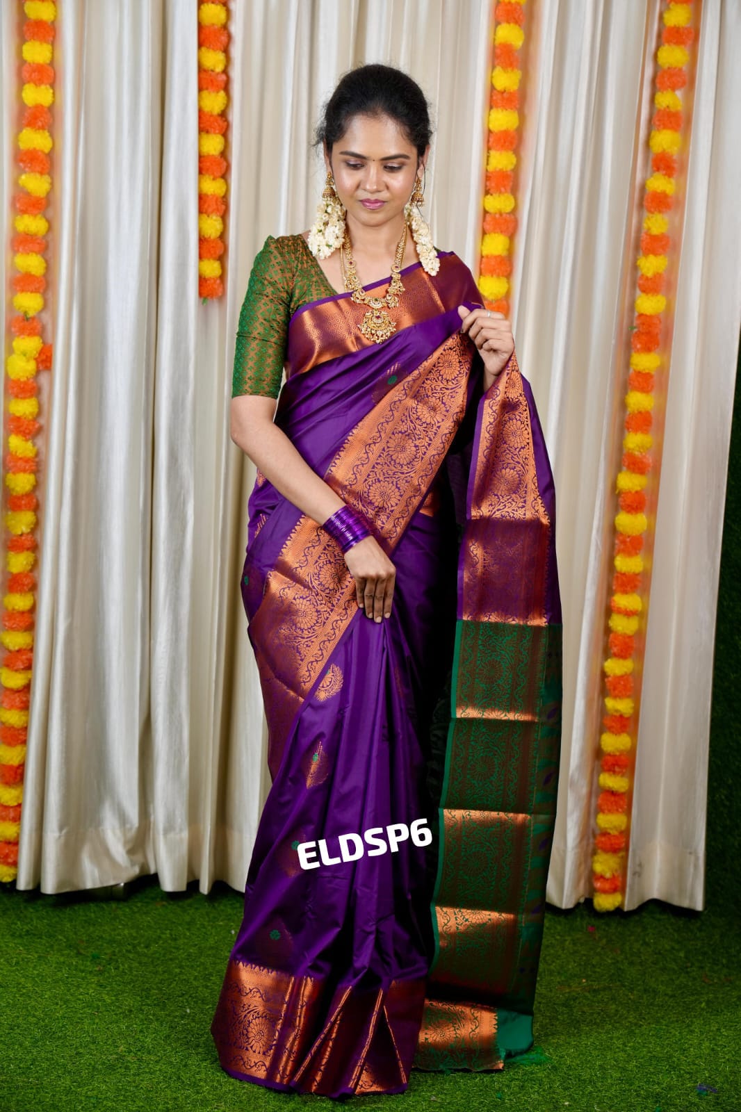 Soft silk sareeš„³
