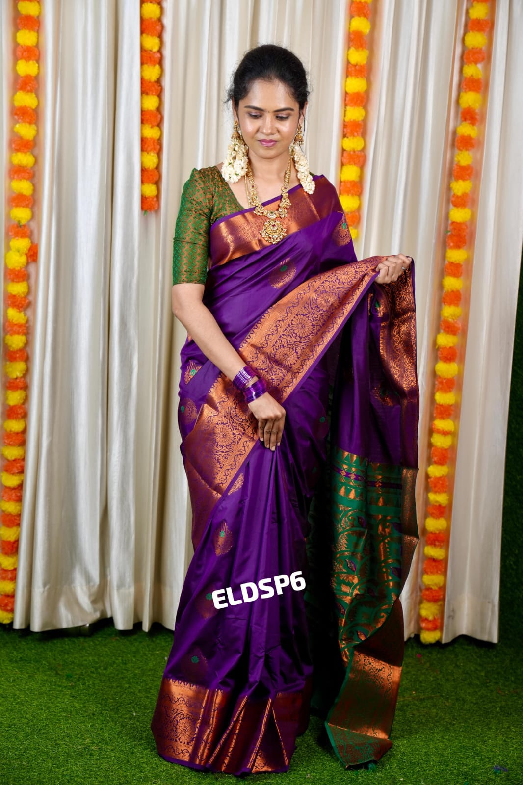 Soft silk sareeš„³