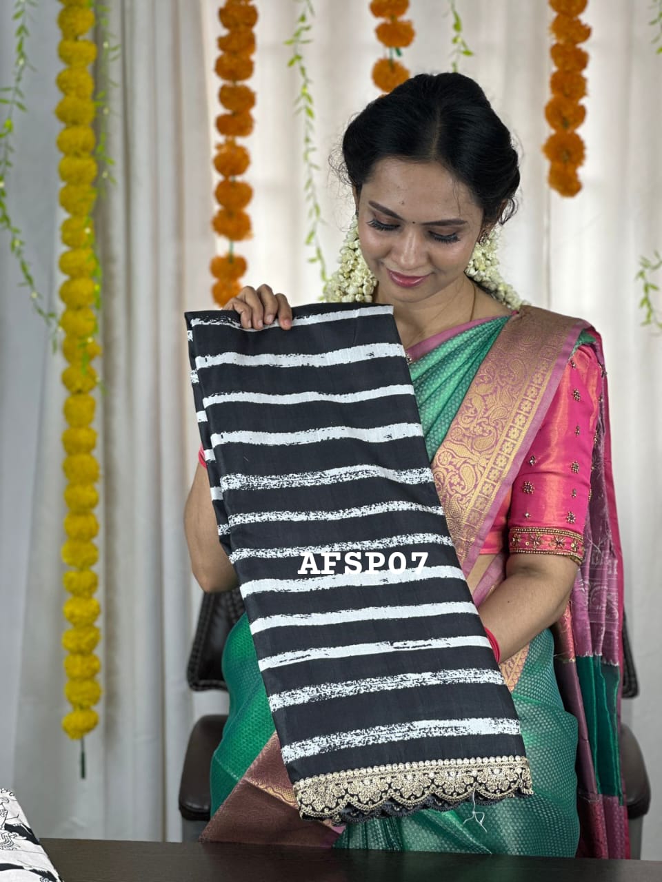 Partywear saree sold ❌