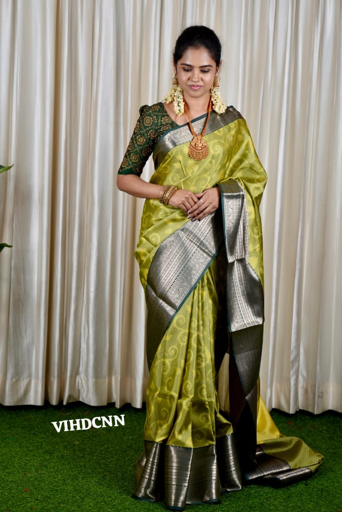 Soft silk saree ❌