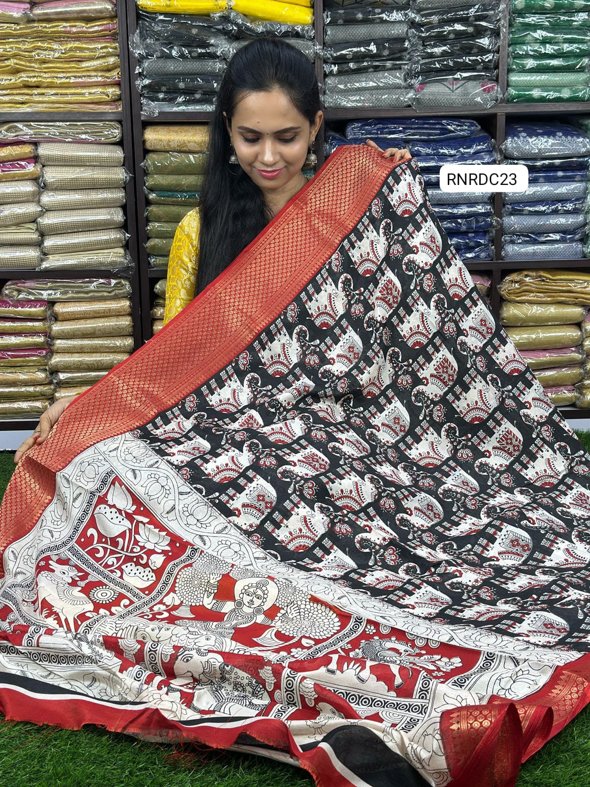 Dola semi soft silks sareeā