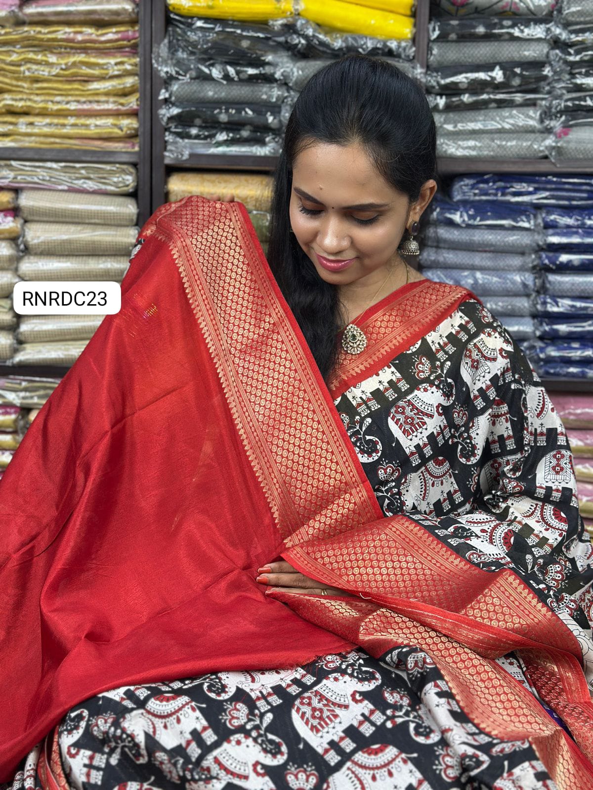 Dola semi soft silks sareeā
