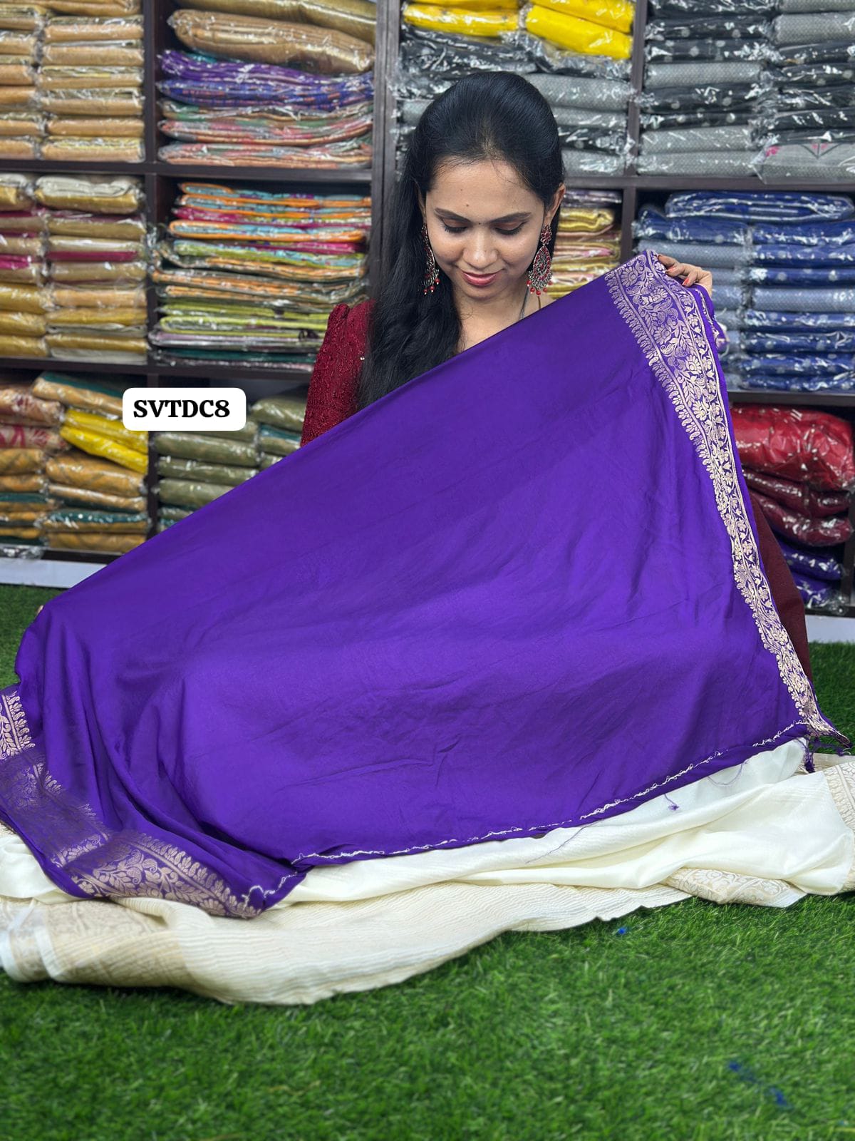 šPure viscose chiffon with zari border. Ultra soft metrial