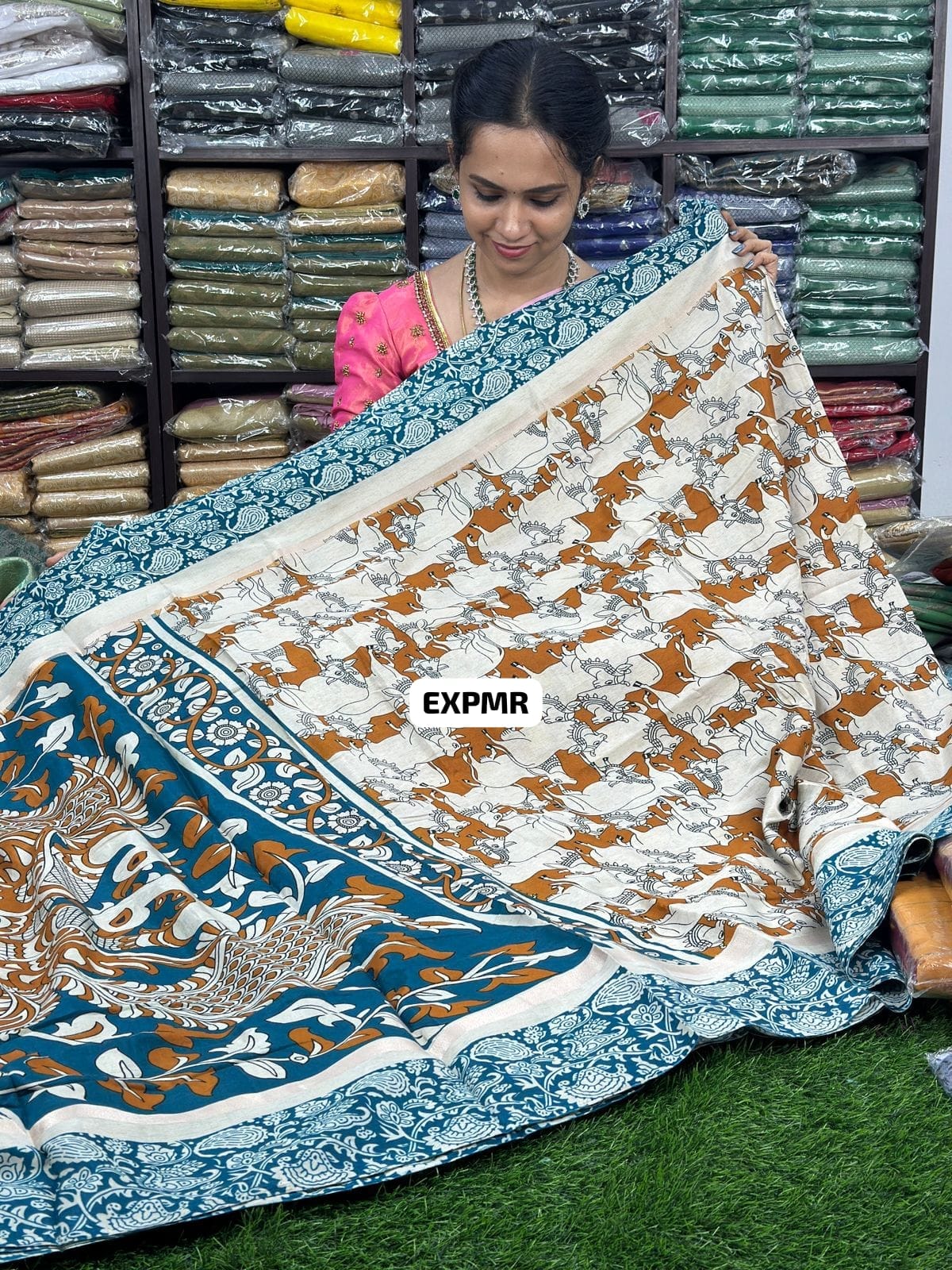 Premium quality mulmul cotton saree with trending design 🥳